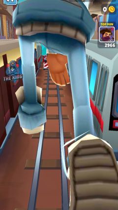 地铁跑酷巨人版(Subway Surf)