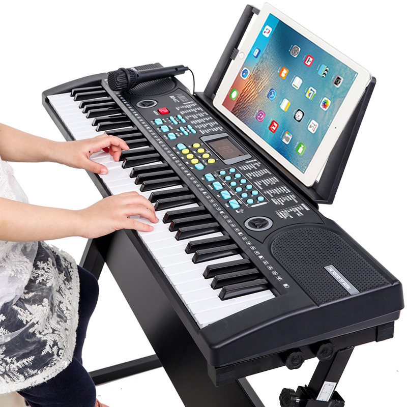 自学电子琴,首先要熟悉电子琴键盘;以61键电子琴为例,其一共有6组琴键