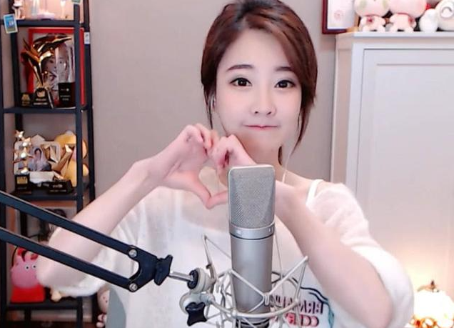 宅男夜间必看的直播软件有哪些