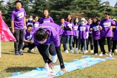 团队游戏大全室内搞笑的游戏